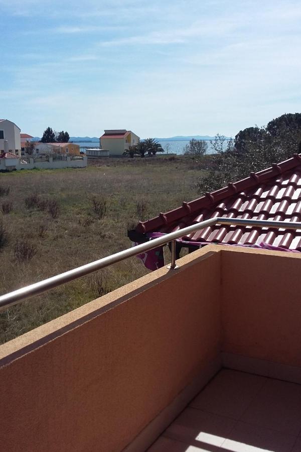 Apartments By The Sea Privlaka, Zadar - 14816 Exterior foto